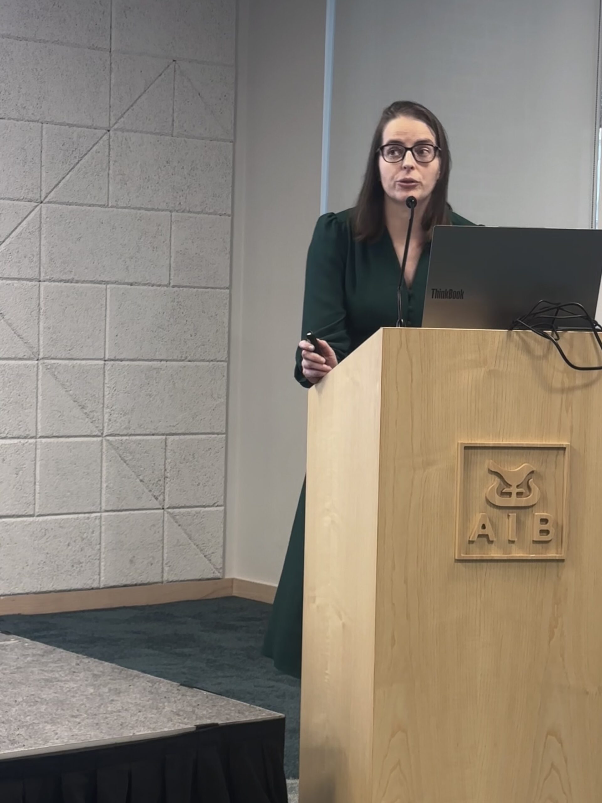 Dr Antoinette O'Connor